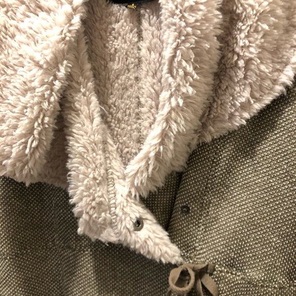 JACK Sweater-size small - Picture 3 of 5